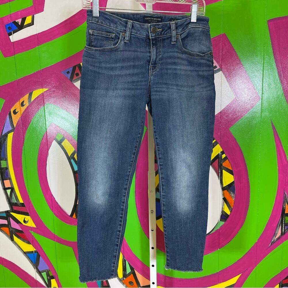 Lucky Brand, Lolita Low Rise Crop Jeans. Size 6. In excellent condition!